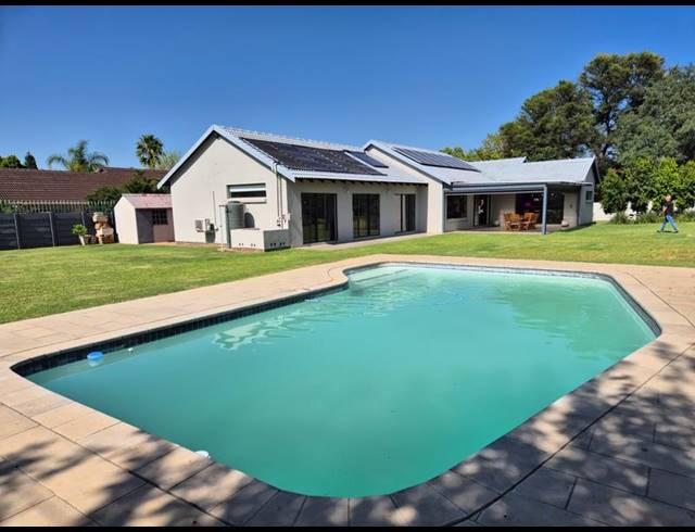 3 BEDROOM HOUSE FOR SALE IN BRACKENHURST